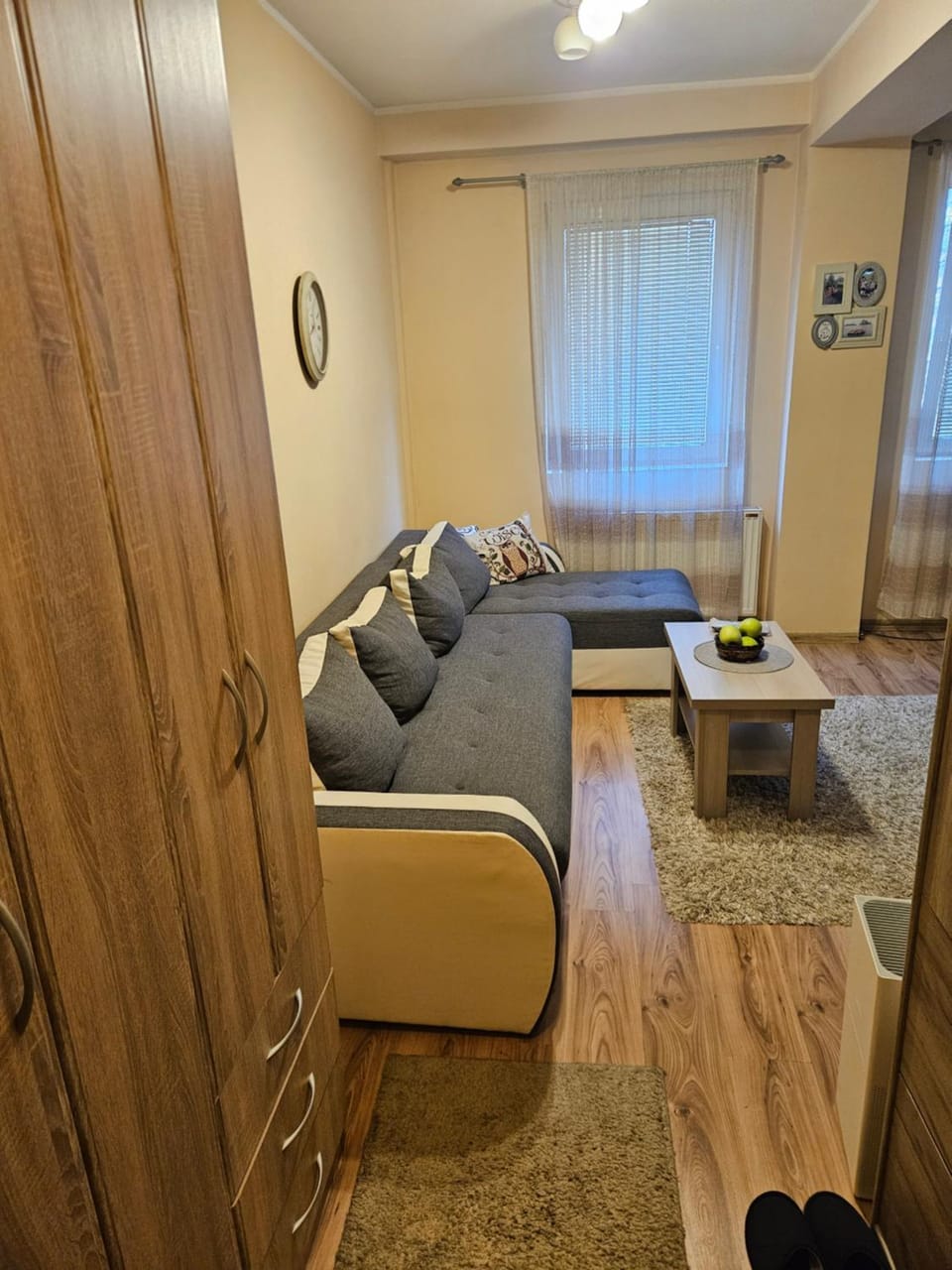 Bed, Living room, Seating area