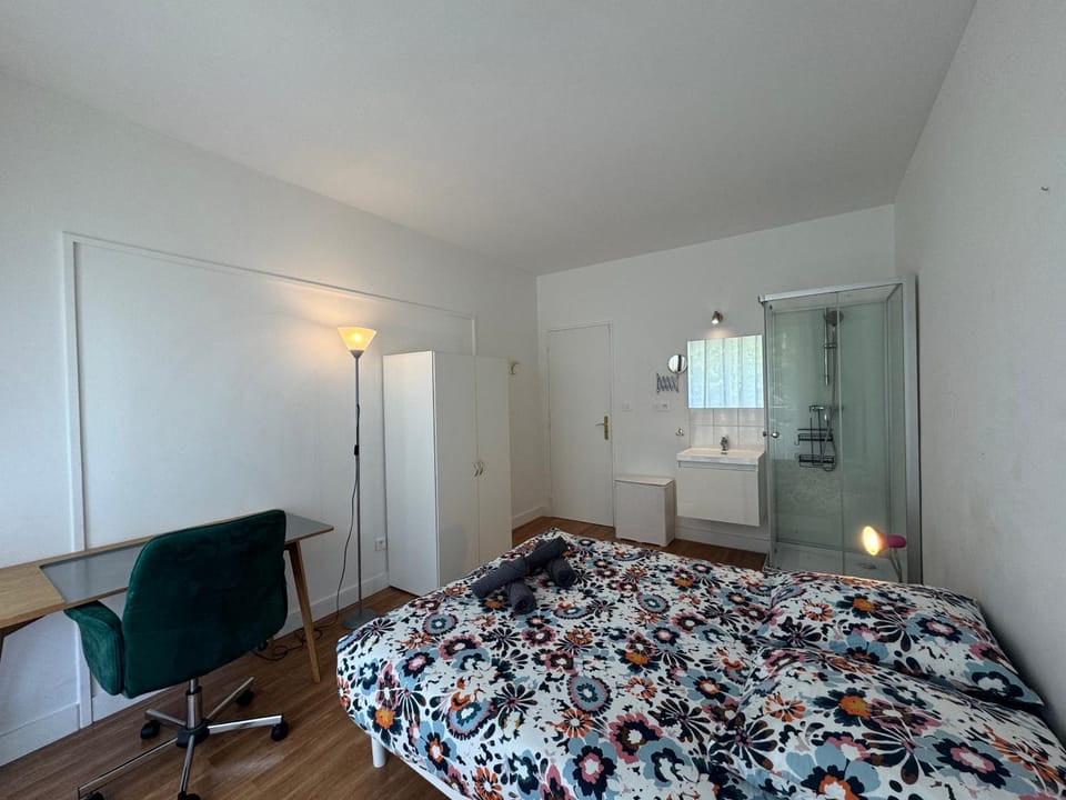 Bed, Bedroom, wardrobe