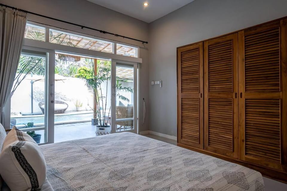 Spacious Two Bedroom Modern Tropical Home Villa in Denpasar