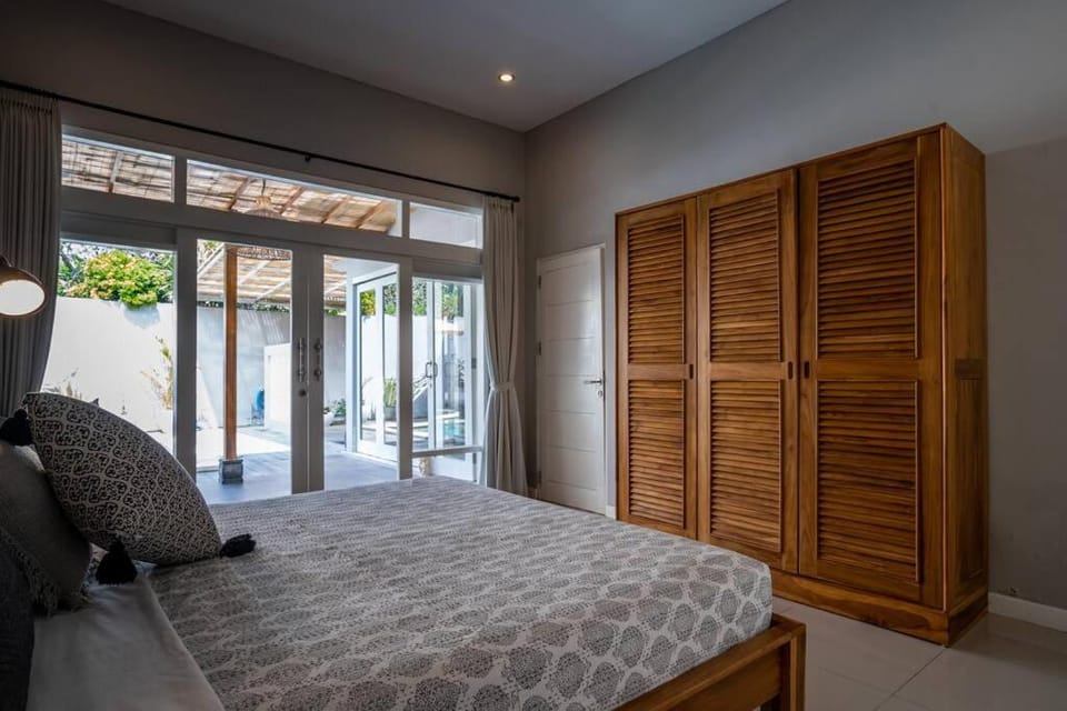 Spacious Two Bedroom Modern Tropical Home Villa in Denpasar