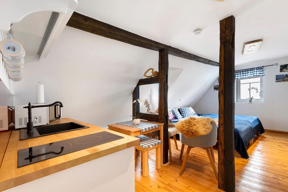 Property building, Living room, Bedroom
