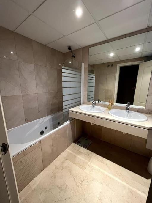 Beautiful apartment,3 min drive from the beach Apartment in Costa del Sol