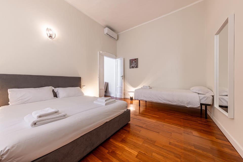 Bed, Bedroom, towels, air conditioner