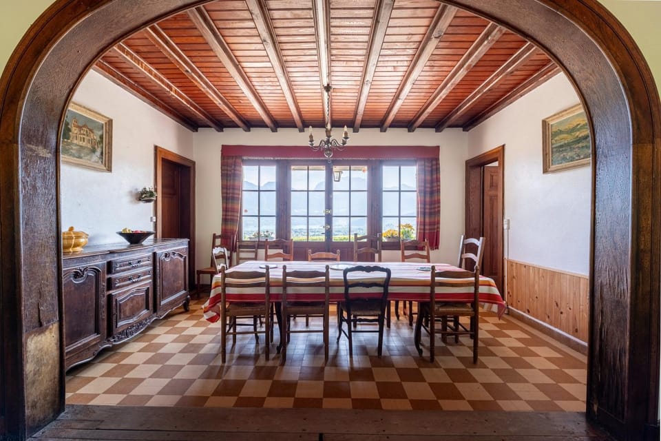 Property building, Living room