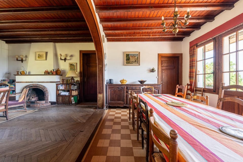 Property building, Living room