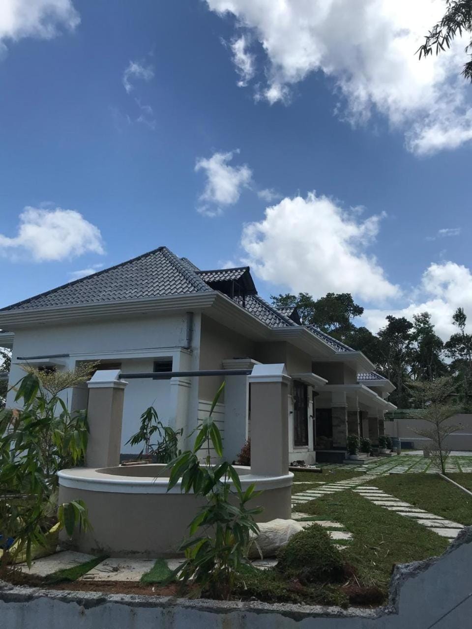 Property building, Day, Garden, Garden view