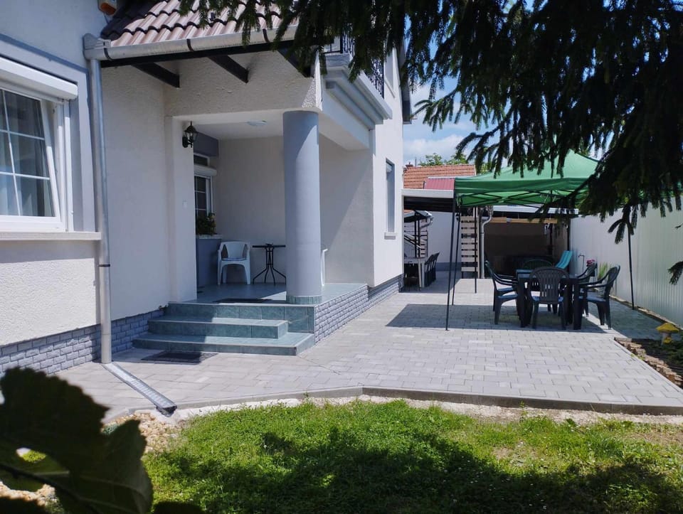 Viola Apartmanok Bogács Apartment in Slovakia