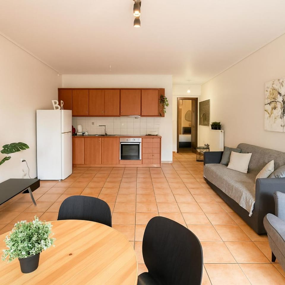Modern Ground Flr 1 bdr flat with veranda and Parking Apartment in Athens