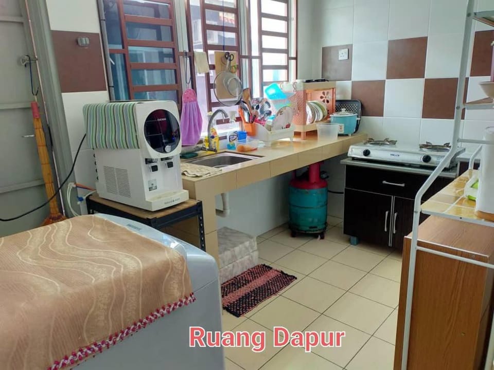 Kitchen or kitchenette, pet friendly, toaster