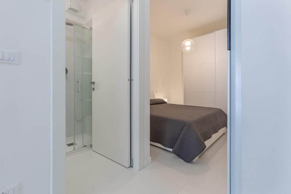 Bathroom, Bedroom