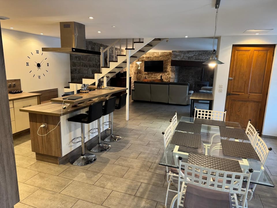 Ardèche maison 12 personnes House in Auvergne-Rhône-Alpes