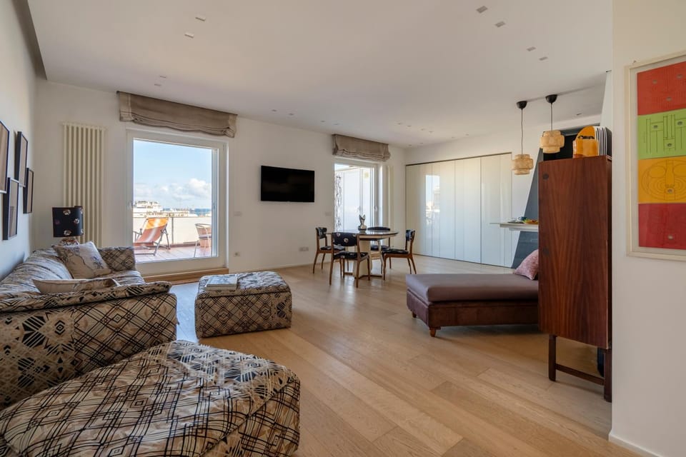 TV and multimedia, Living room