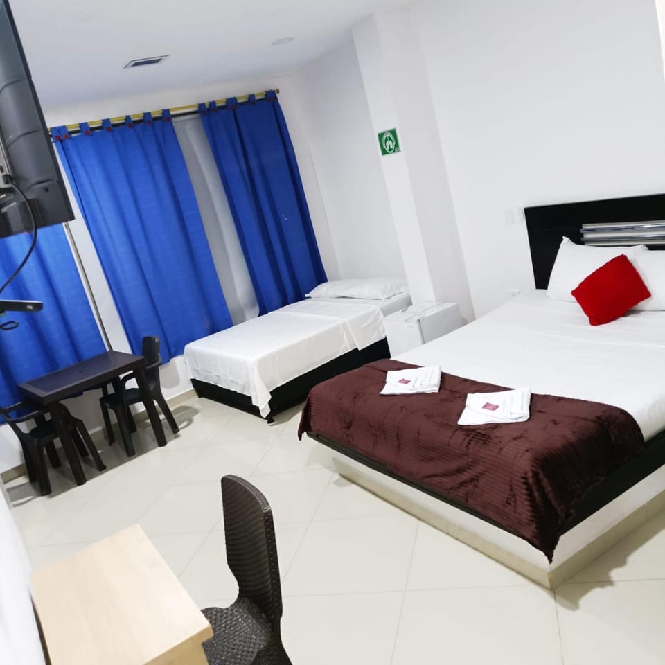 Bed, TV and multimedia, Photo of the whole room