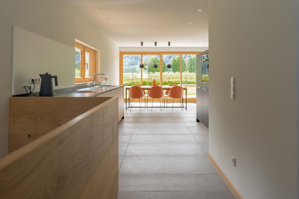 Dining area, kitchen