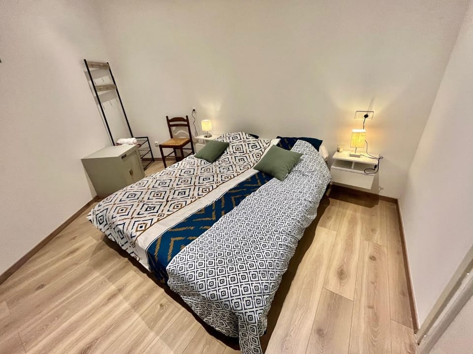 Bed, Bedroom