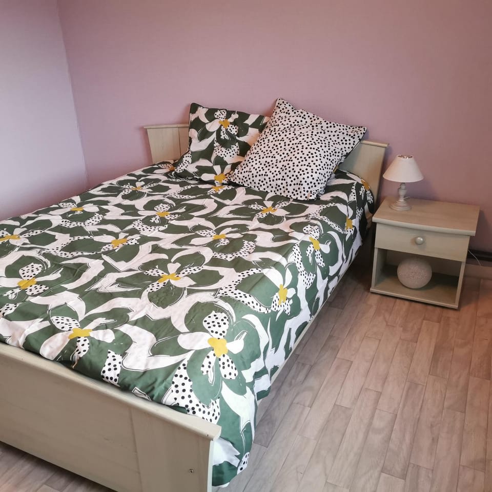 Bed, Bedroom, wardrobe