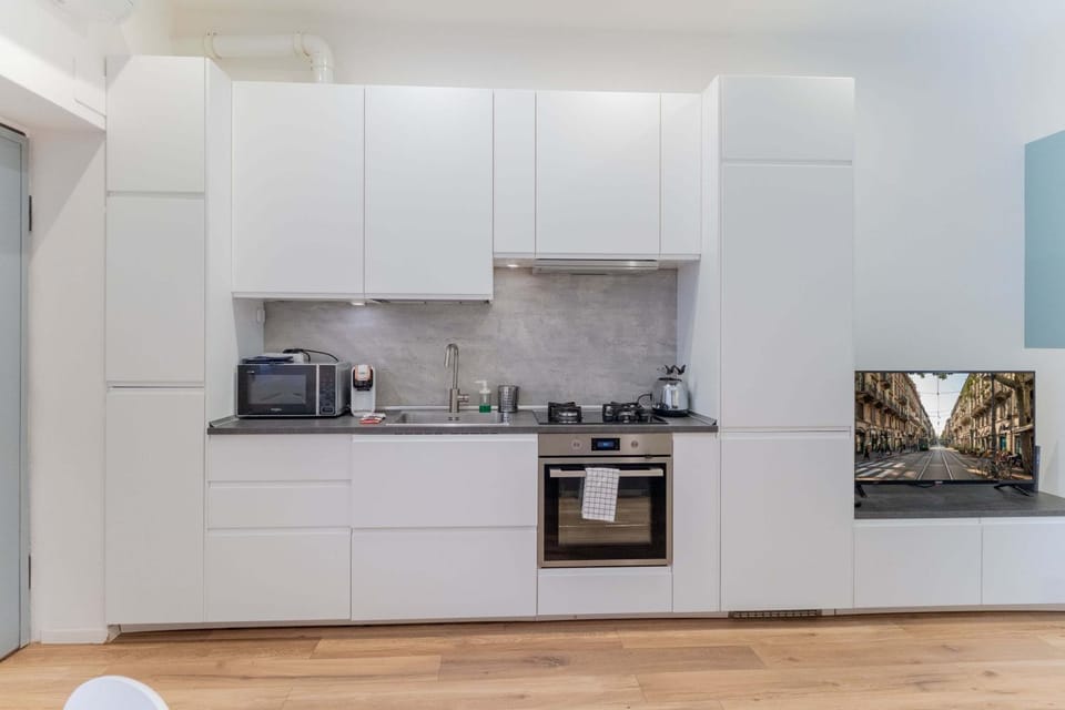 Kitchen or kitchenette, kitchen