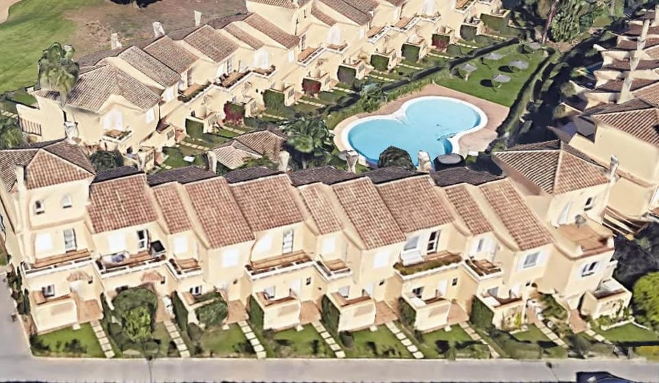 Bird's eye view, Swimming pool