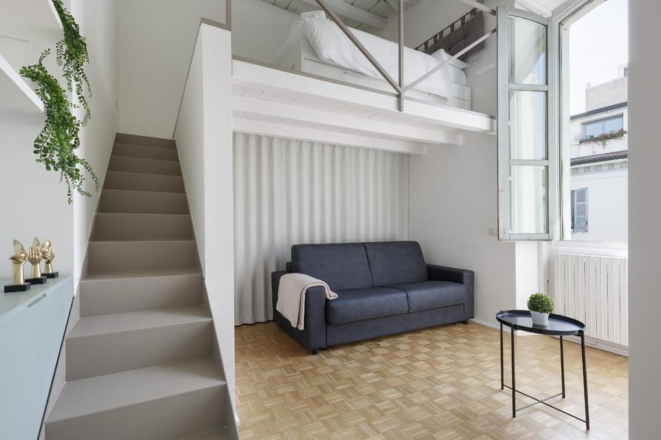 Bed, Living room