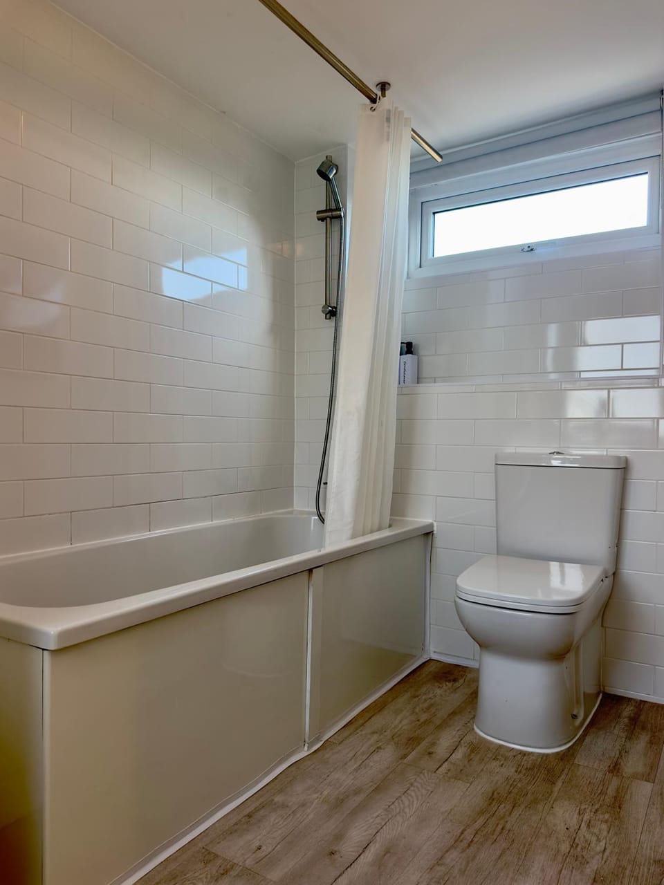 Shower, Toilet, Bathroom, Bath