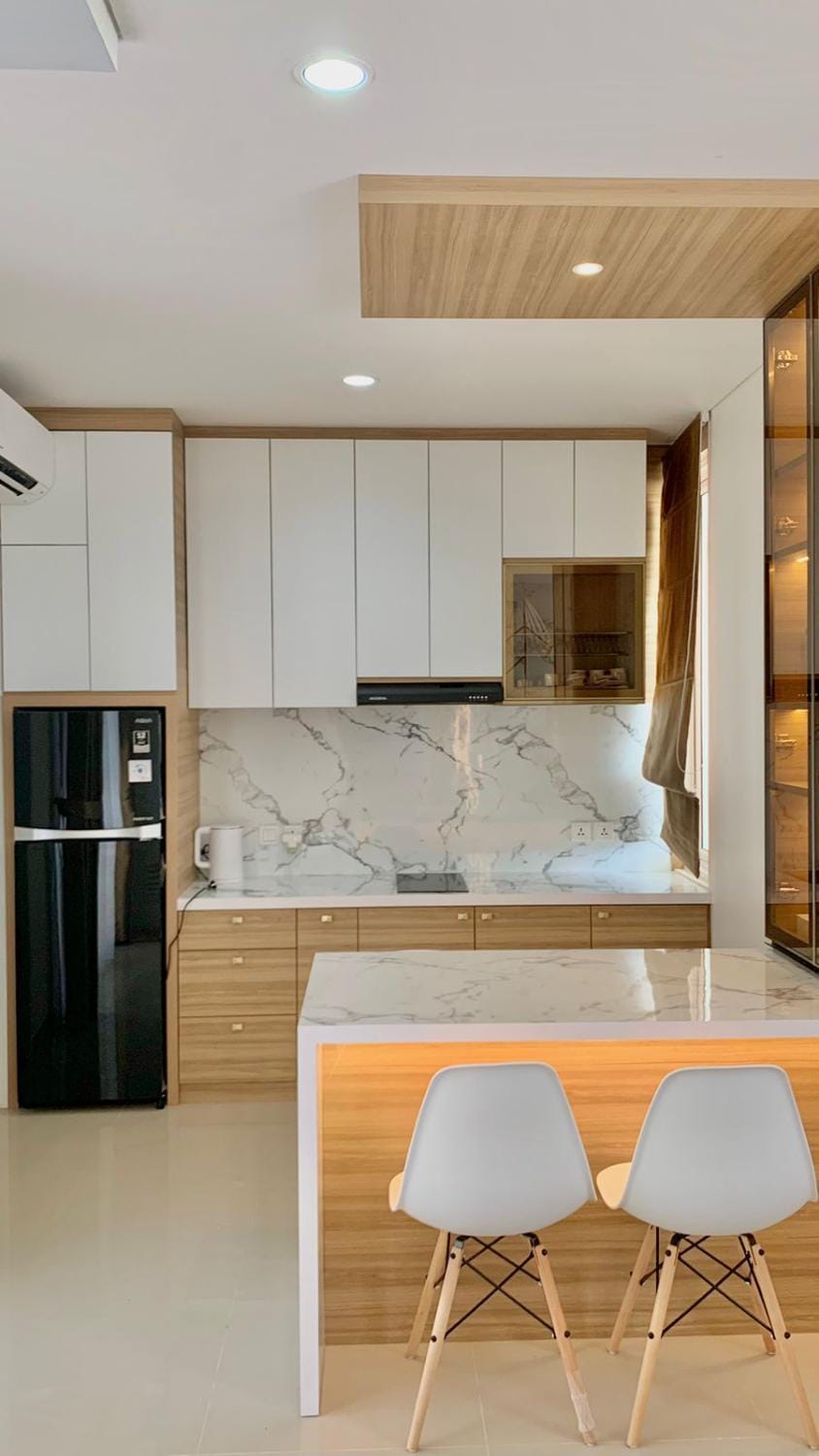 Kitchen or kitchenette, Dining area, minibar, stove