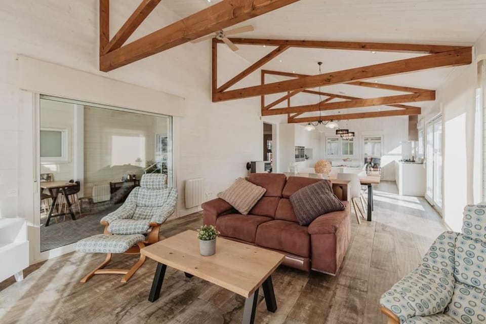 Petit Luxe Pineda House in Maresme