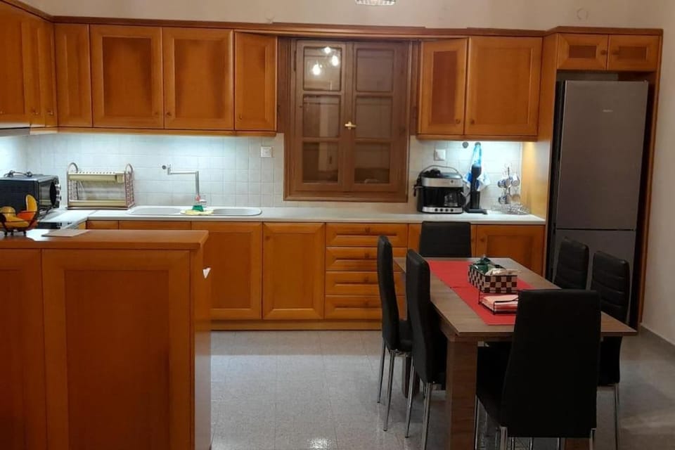 Παραθαλάσσιο εξοχικό σπίτι με θέα τον κόλπο Βάρης Apartment in Decentralized Administration of the Aegean