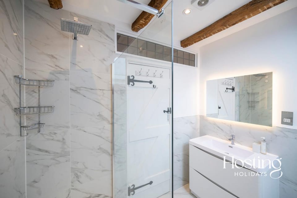 Shower, Bathroom, towels