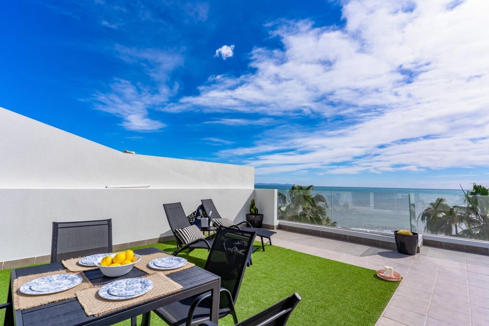 Day, Balcony/Terrace, sunbed
