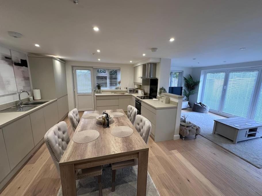 2bed Ground Floor flat + garden Apartment in South Oxfordshire District