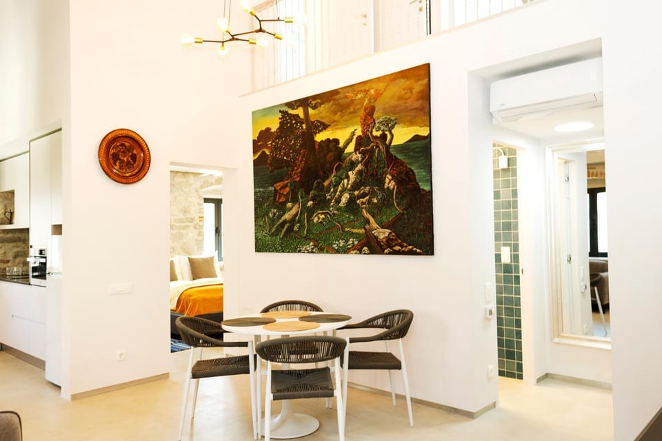 Living room, Decorative detail, Seating area, Dining area