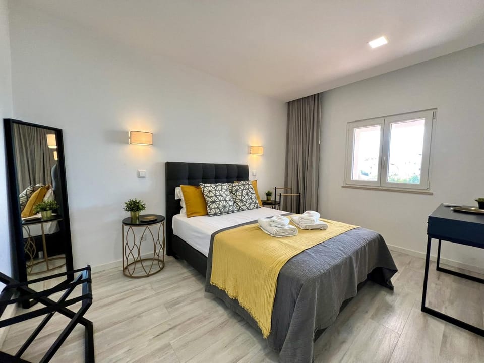 Bed, Bedroom