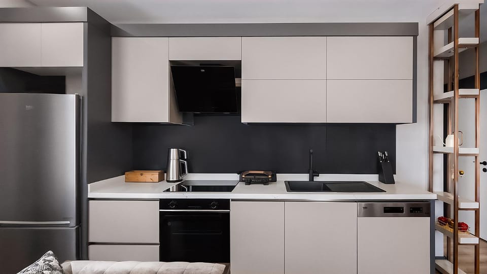 Coffee/tea facilities, dishwasher, oven, toaster