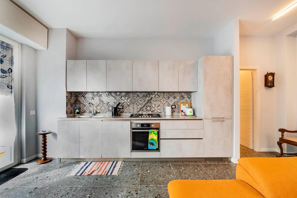dishwasher, oven, kitchen
