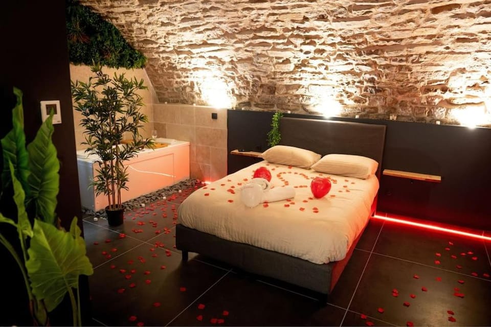 Hébergement insolite, Night Secret Groot Apartment in Occitanie