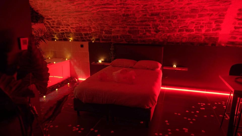 Hébergement insolite, Night Secret Groot Apartment in Occitanie