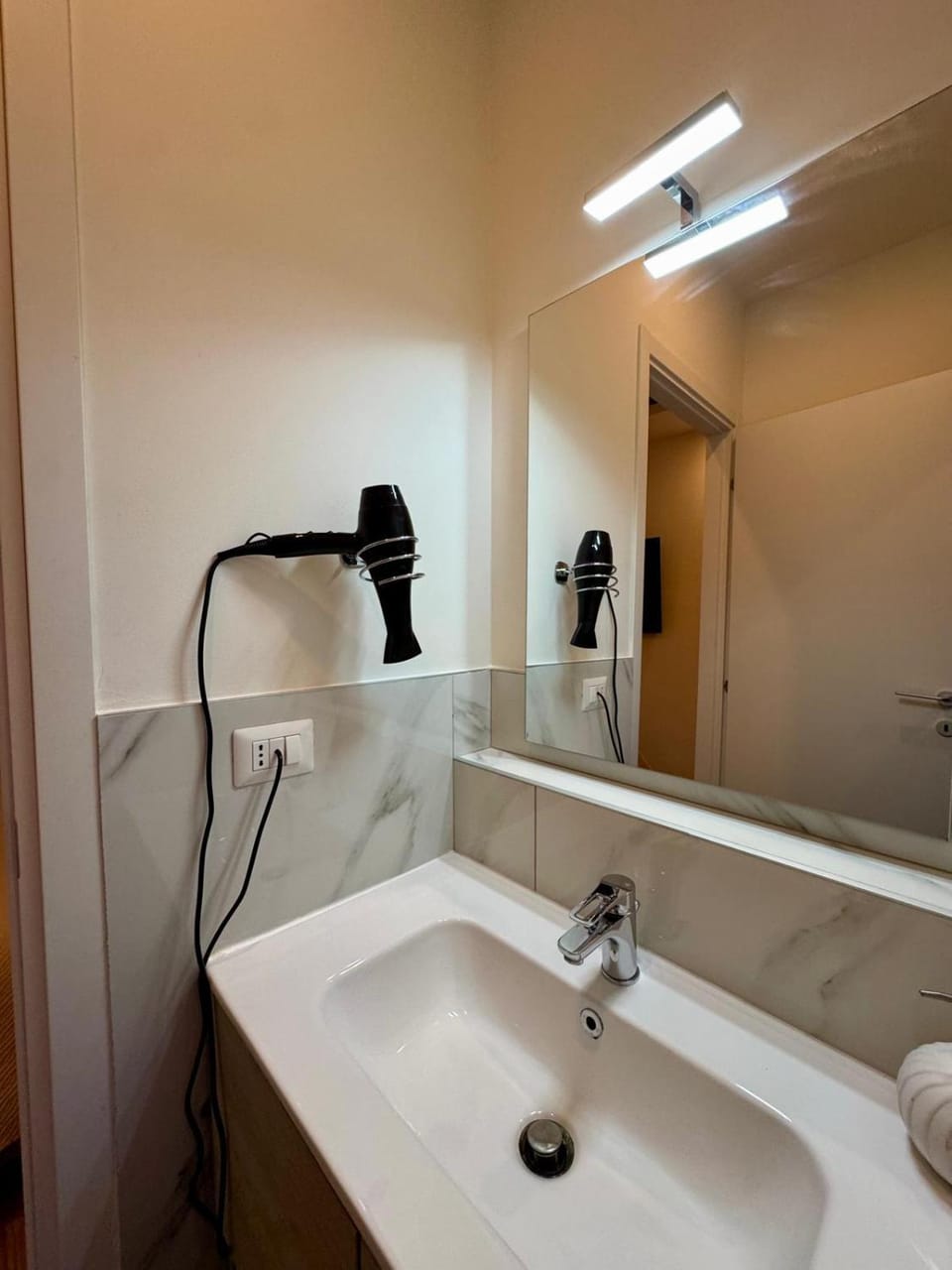 Confortable Room - 5 Bed and Breakfast in Milan