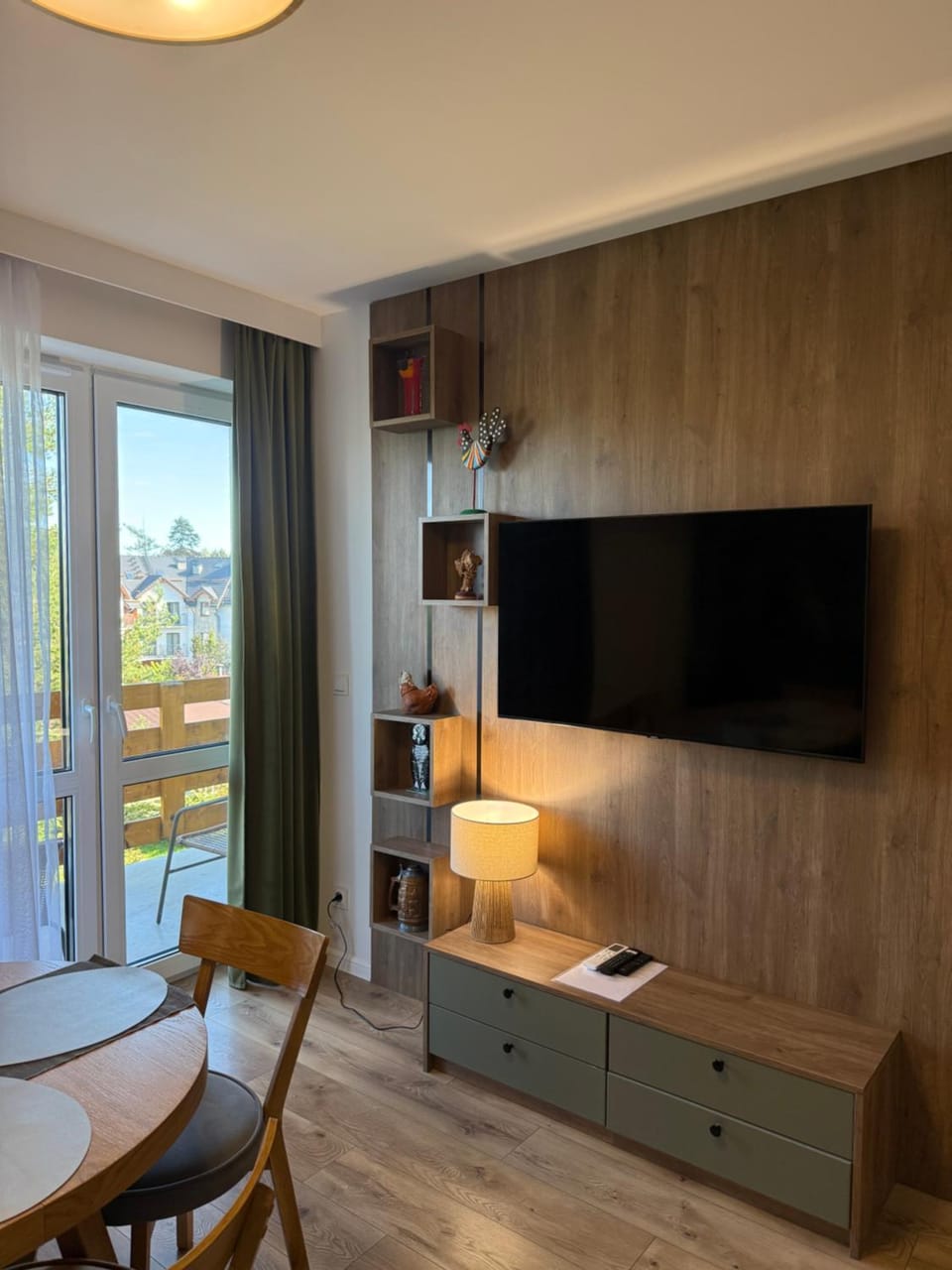 Communal lounge/ TV room, TV and multimedia, Living room, Seating area