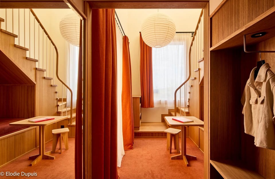 Seating area, Bedroom