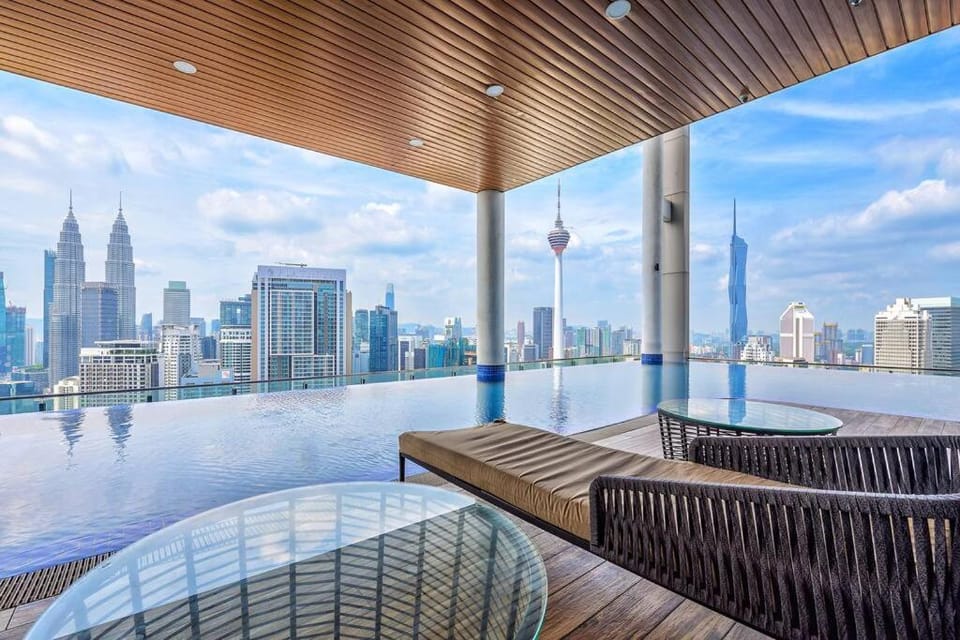 CL24A 5-6pax KLCC Sky Pool Condo Apartment in Federal Territory of Kuala Lumpur
