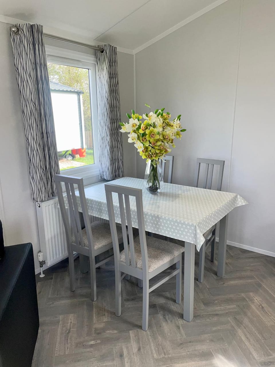 Chalet-4guests-Parking Available Chalet in Bassetlaw District