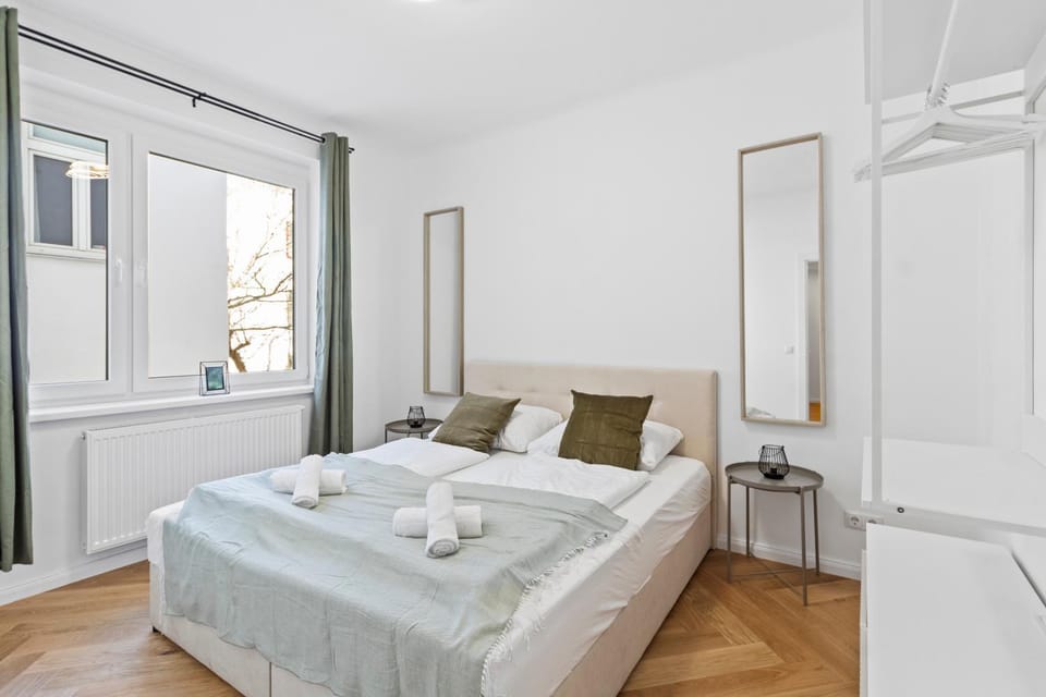 Bed, Photo of the whole room, Bedroom, towels, wardrobe