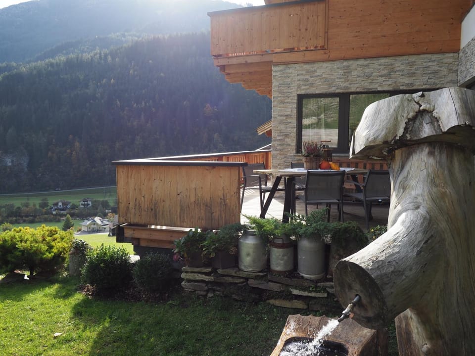 Garden, Balcony/Terrace