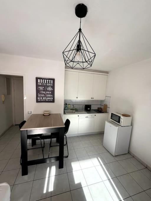 Studio des îles d'or avec piscine - port d’Hyères Apartment in Hyères