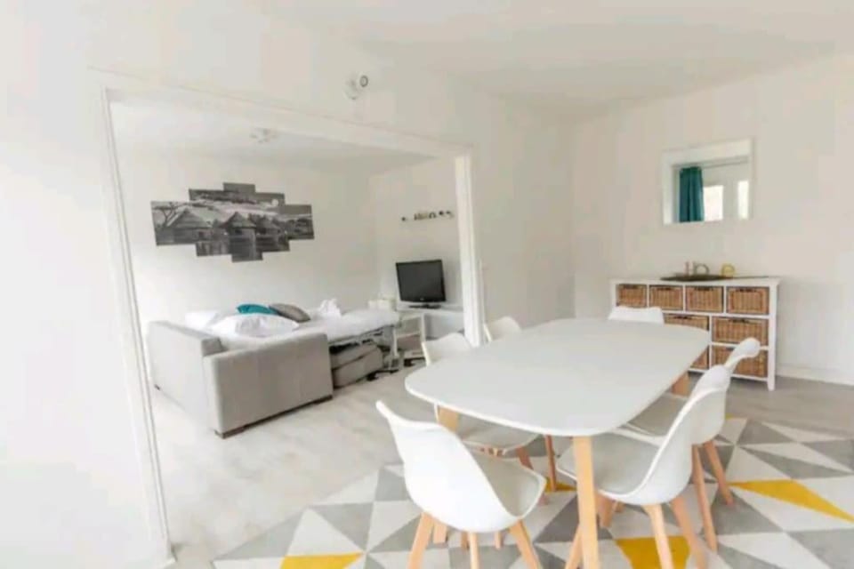 * Cosy & Spacieux * (75 M2) RER D à 5 min à pied Apartment in Corbeil-Essonnes