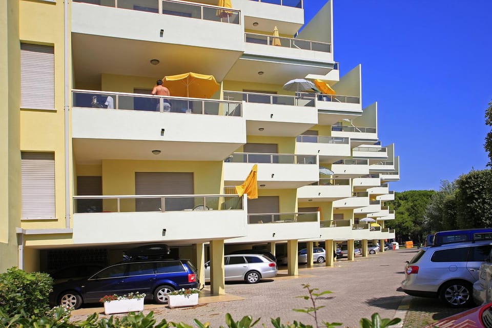 Property building, Parking