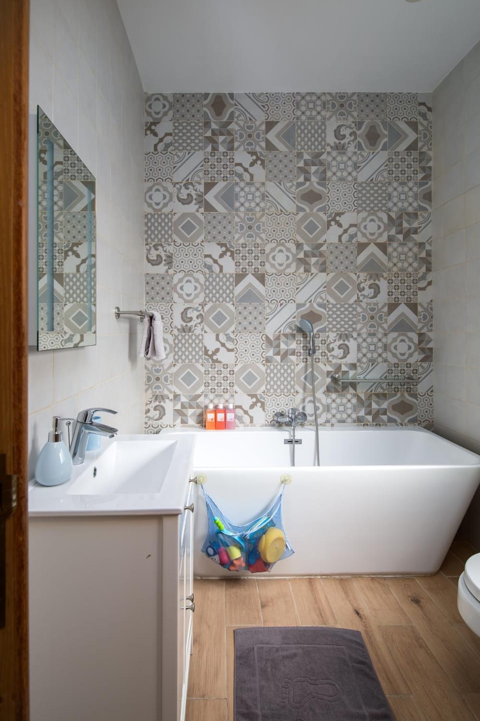Bathroom, Bath