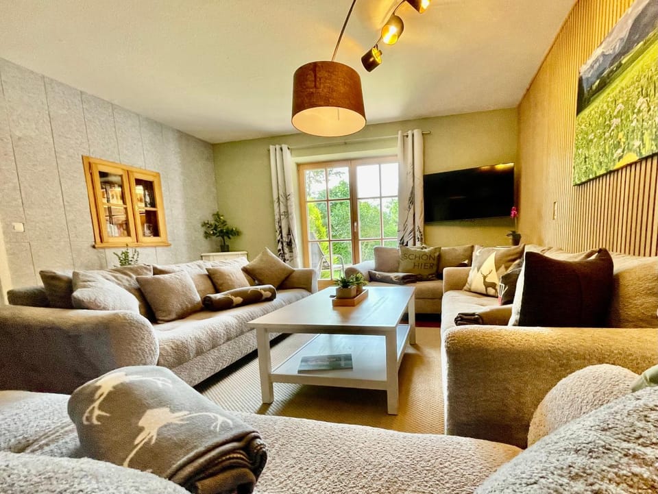 Ferienhaus ALPVERLIEBT Sommer-Hörnerbahnen kostenlos House in Oberstdorf