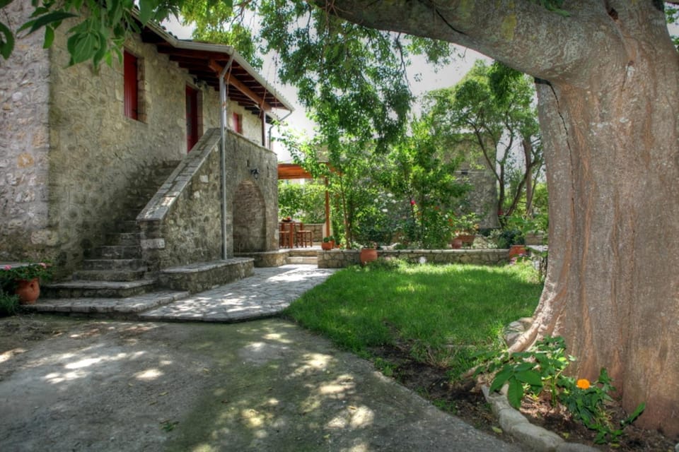 Facade/entrance, Facade/entrance