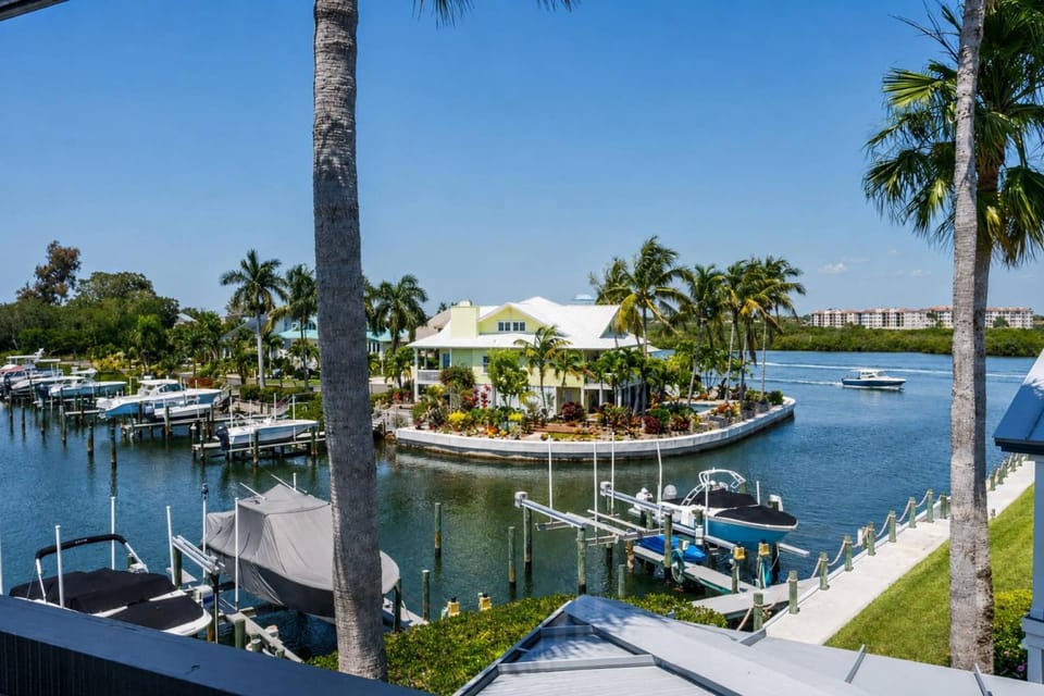Siesta Bayside with Bay/Dock Views House in Siesta Beach